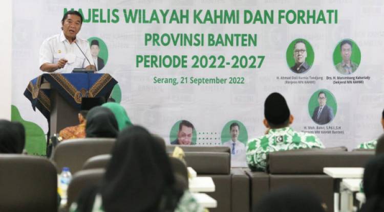 Pj Gubernur Banten Al Muktabar Hadiri Pelantikan Pengurus MW KAHMI dan Forhati Provinsi Banten
