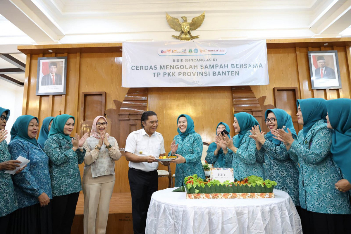 Pj Gubernur Banten Al Muktabar Sebut Peran Keluarga Penting dalam Pengelolaan Sampah