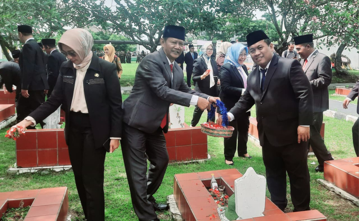 Upacara Ziarah Nasional Dalam Rangka Peringatan Hari Pahlawan